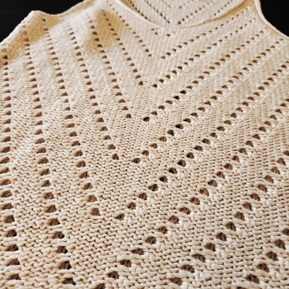 3/$15 beige crochet tank top - Picture 2 of 4
